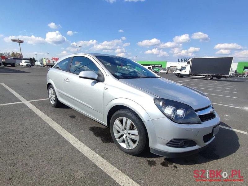 2008' Opel Astra photo #1