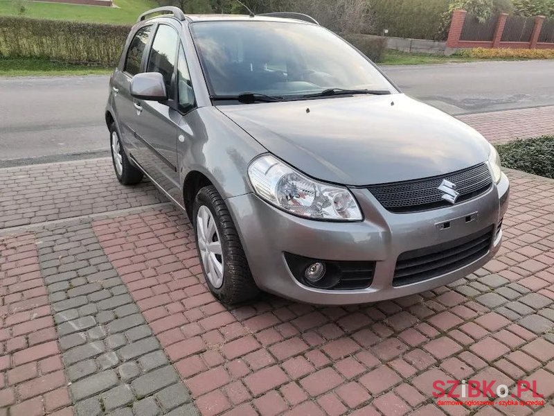 2008' Suzuki SX4 photo #2