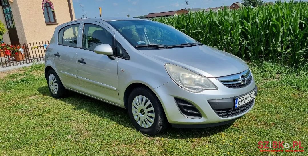 2011' Opel Corsa photo #1