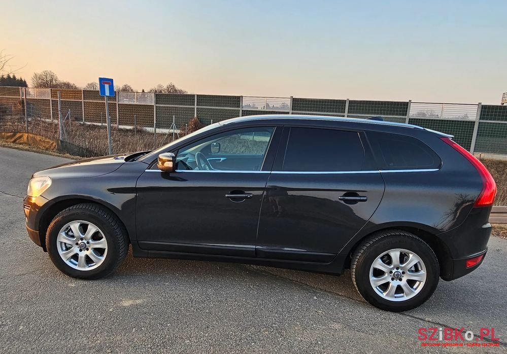 2010' Volvo Xc 60 D5 Awd Summum photo #3