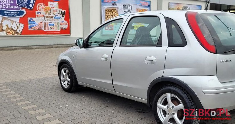 2004' Opel Corsa photo #2