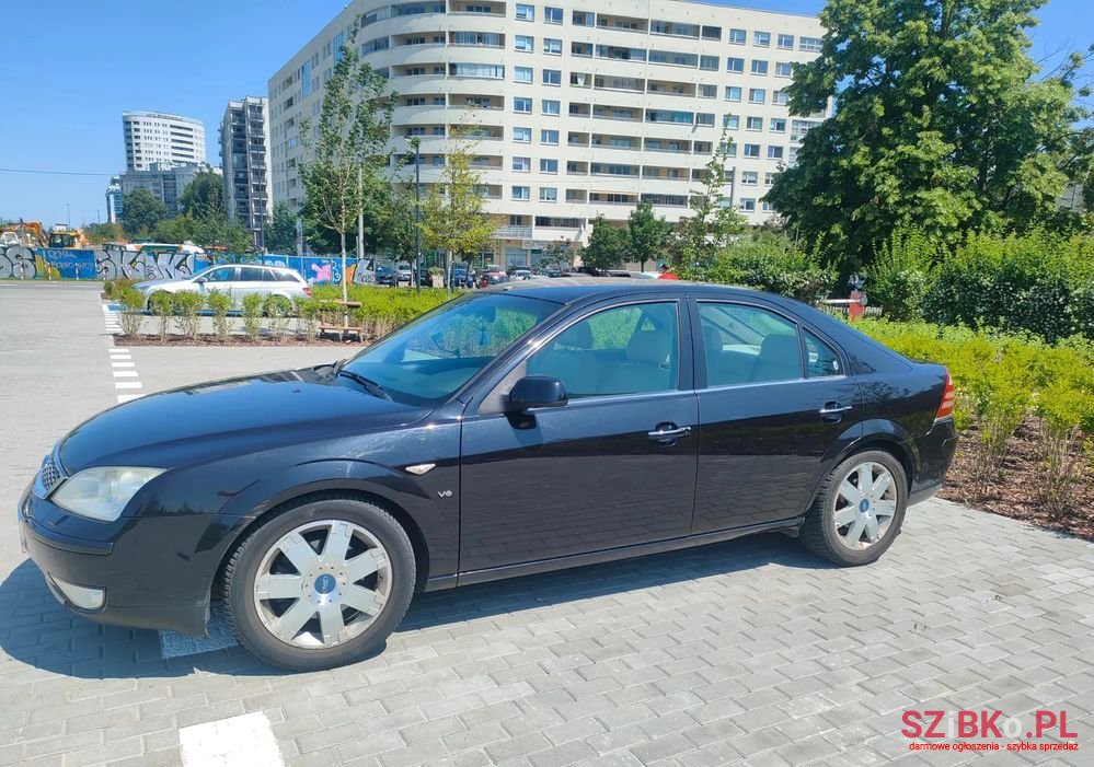 2006' Ford Mondeo 2.5 V6 Ghia photo #2