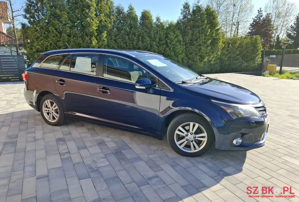 2012' Toyota Avensis 2.0 D-4D Sol photo #3