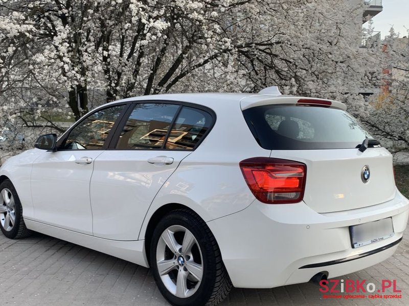 2012' BMW 1 Series 116I Sport Line photo #3