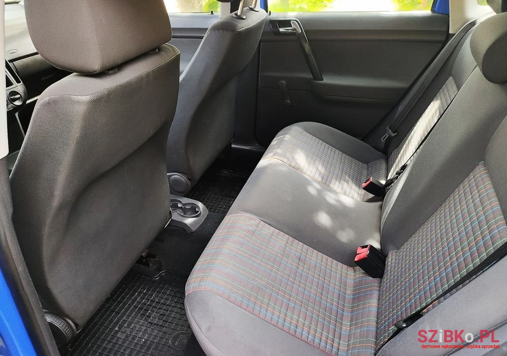 2006' Volkswagen Polo 1.2 Basis photo #6