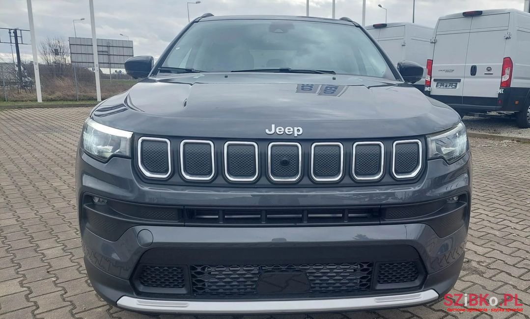 2023' Jeep Compass photo #5