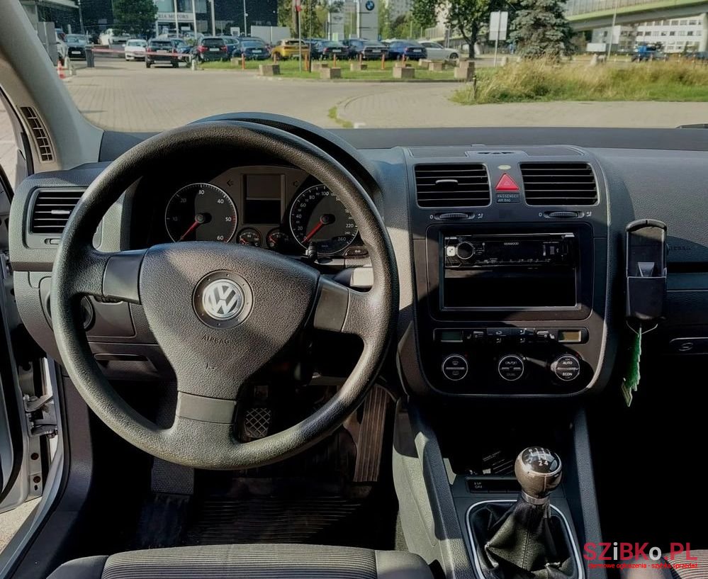 2007' Volkswagen Golf photo #6