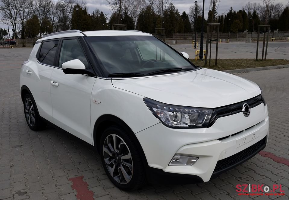2017' SsangYong Tivoli photo #2