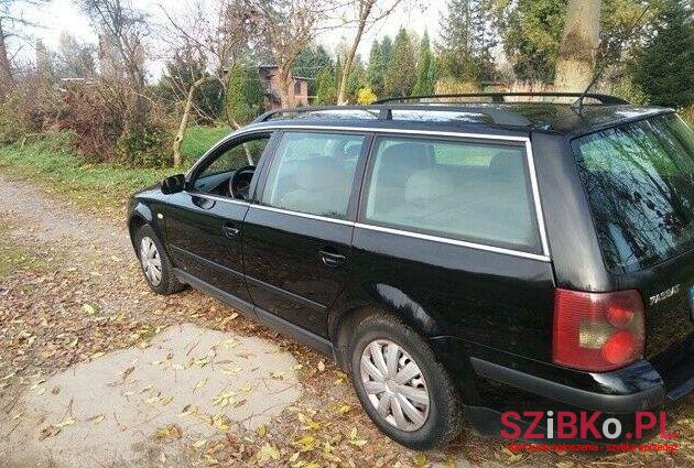 2003' Volkswagen Passat photo #1