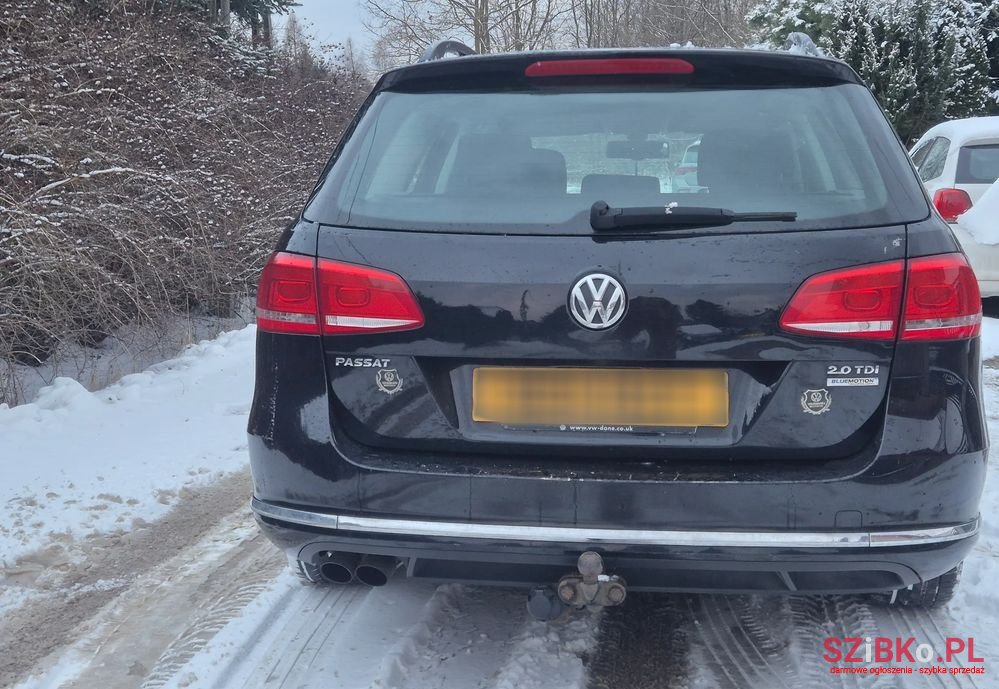 2011' Volkswagen Passat photo #4