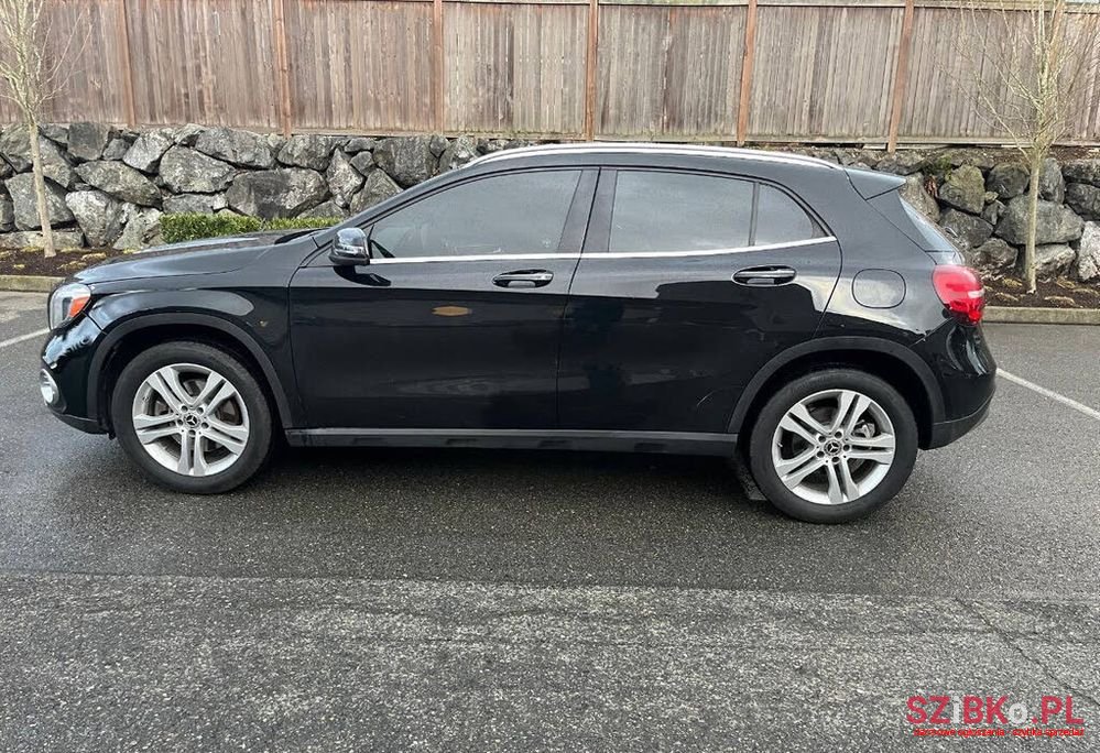 2018' Mercedes-Benz GLA photo #3