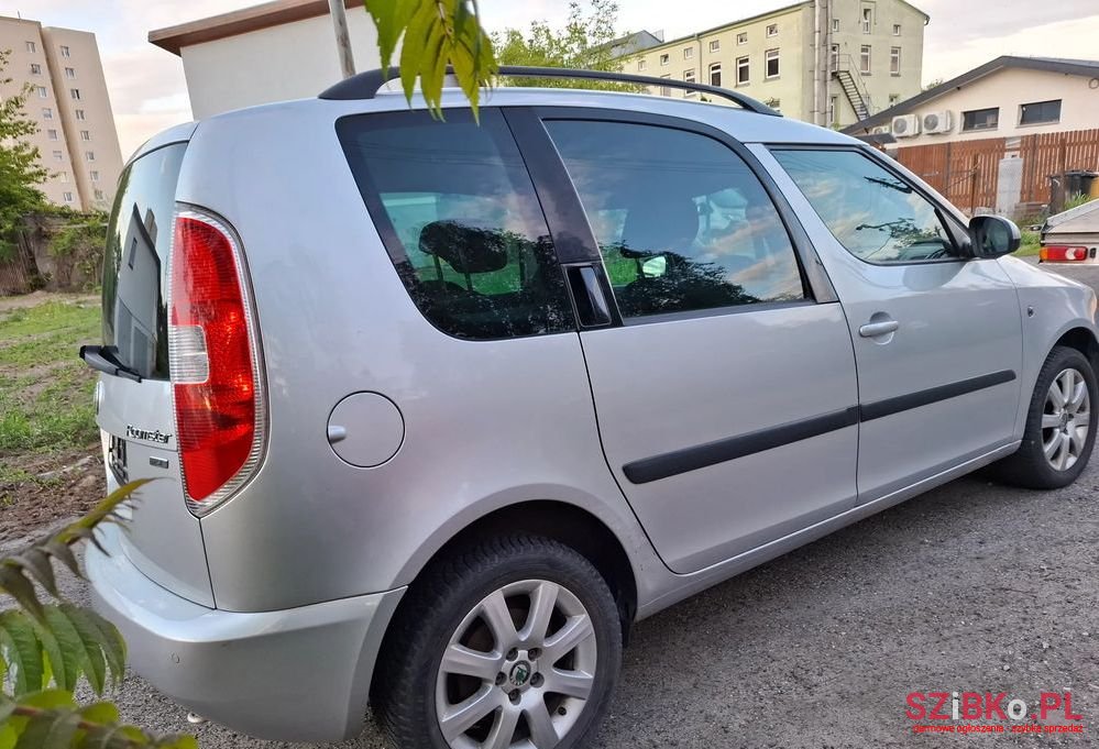 2010' Skoda Roomster 1.2 Tsi photo #3