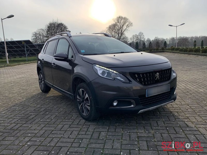 2019' Peugeot 2008 photo #2