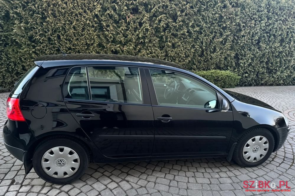 2007' Volkswagen Golf photo #6