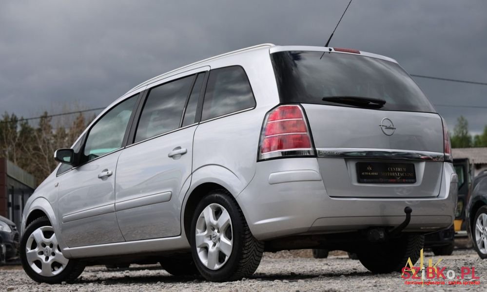 2007' Opel Zafira photo #3