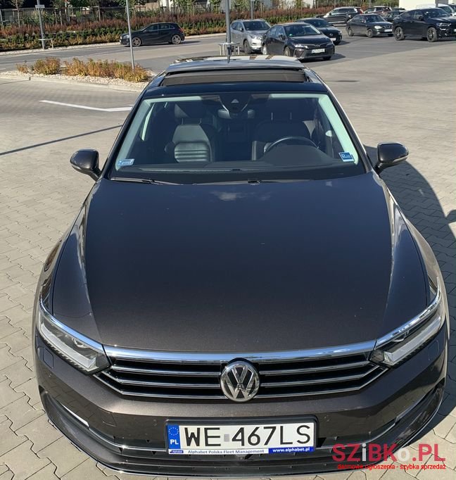 2015' Volkswagen Passat photo #4