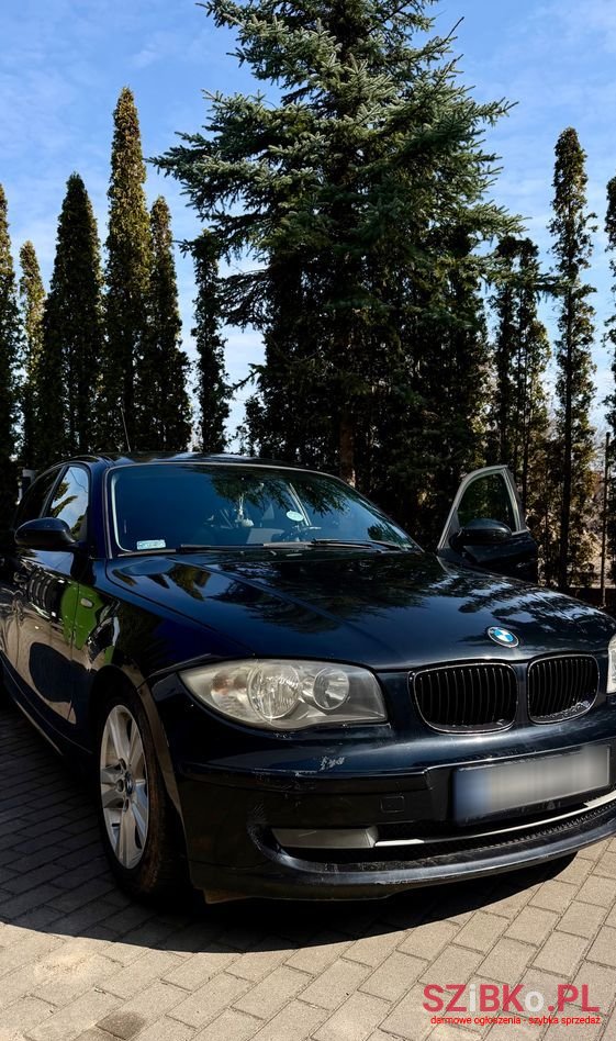 2008' BMW 1 Series photo #2