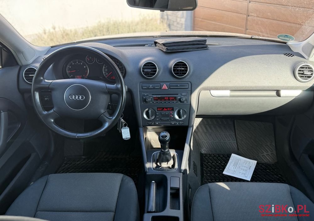 2005' Audi A3 1.6 Attraction photo #6
