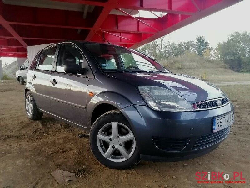 2003' Ford Fiesta photo #1