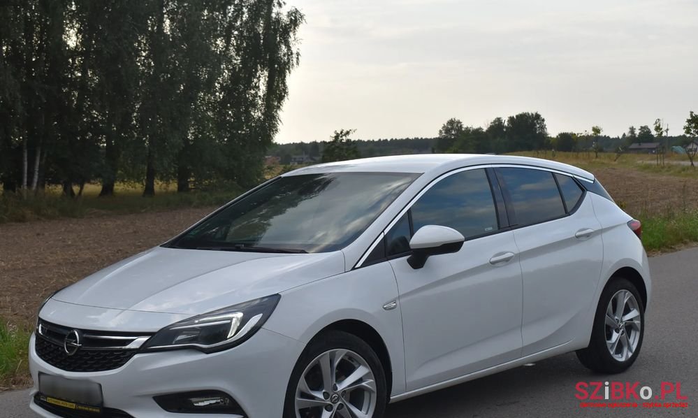 2016' Opel Astra Iv 1.6 Cdti Sport photo #2