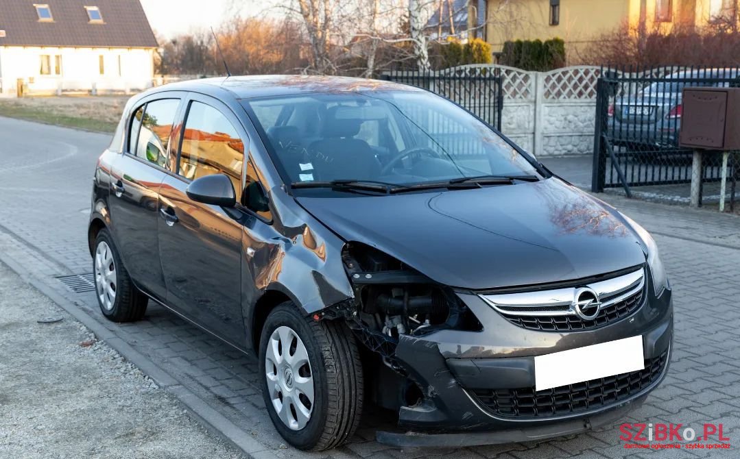 2014' Opel Corsa photo #3