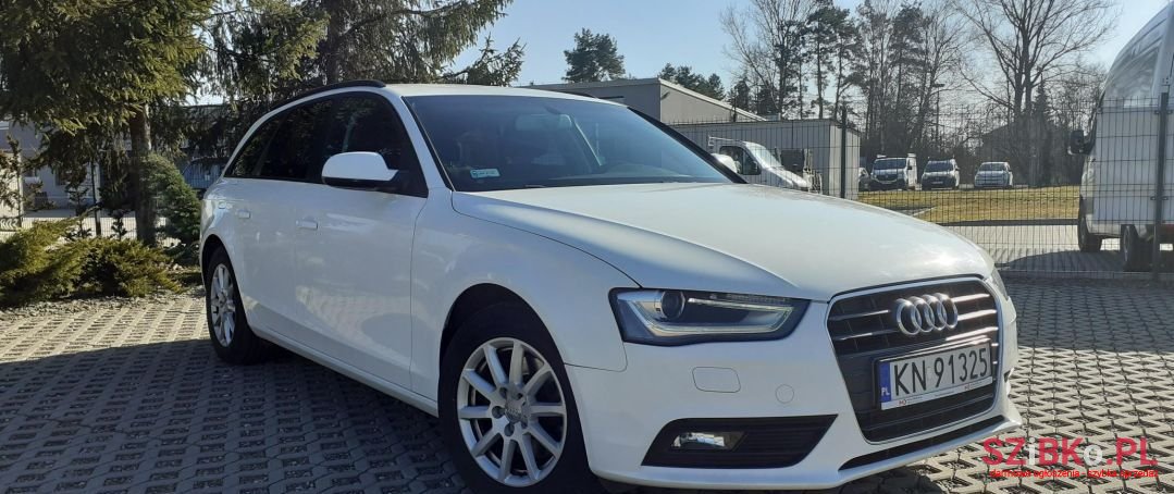 2012' Audi A4 photo #2