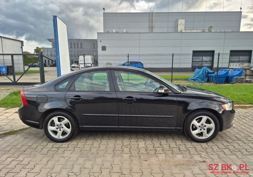2011' Volvo S40 photo #4