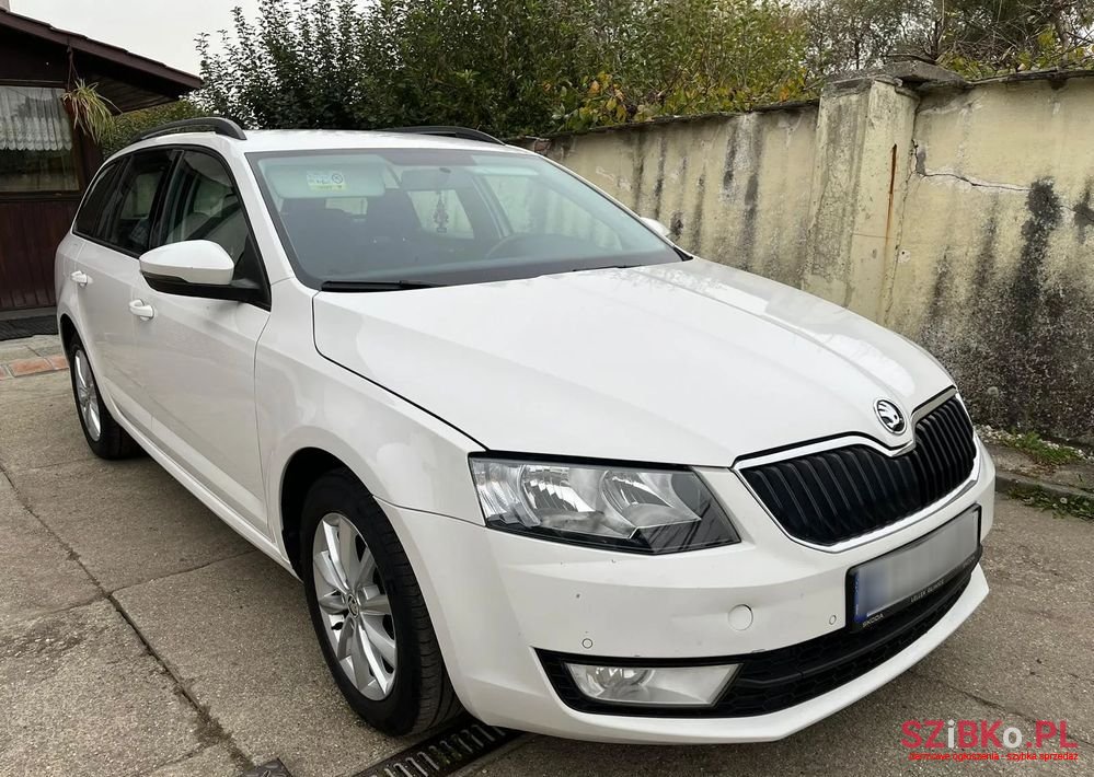 2016' Skoda Octavia photo #3