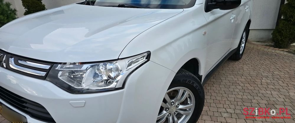2014' Mitsubishi Outlander photo #4