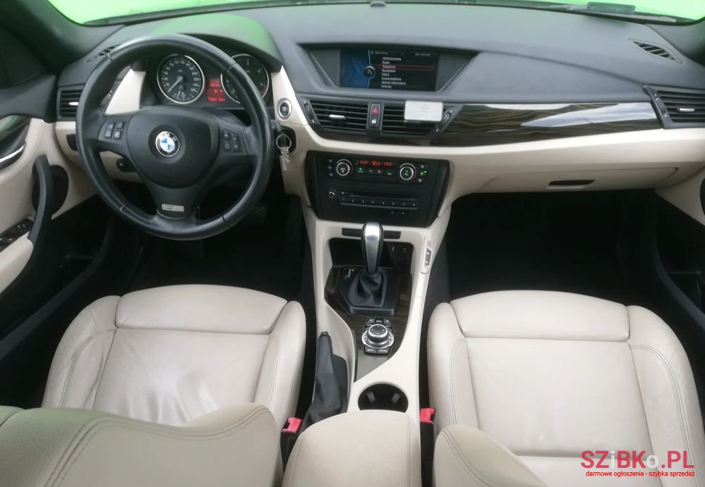 2011' BMW X1 Xdrive20D photo #5