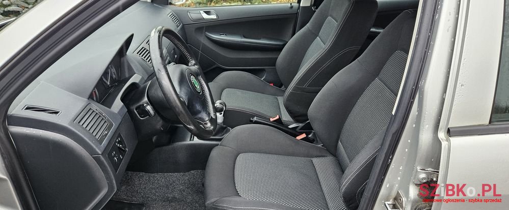 2005' Skoda Fabia photo #6