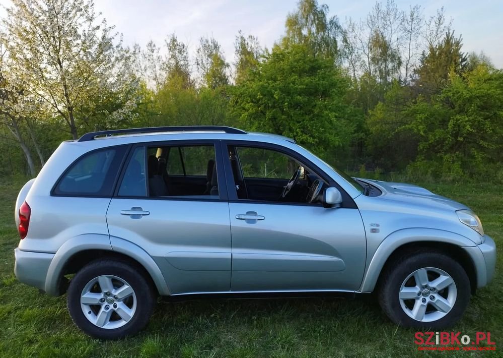 2005' Toyota RAV4 2.0 D-4D Sol photo #4