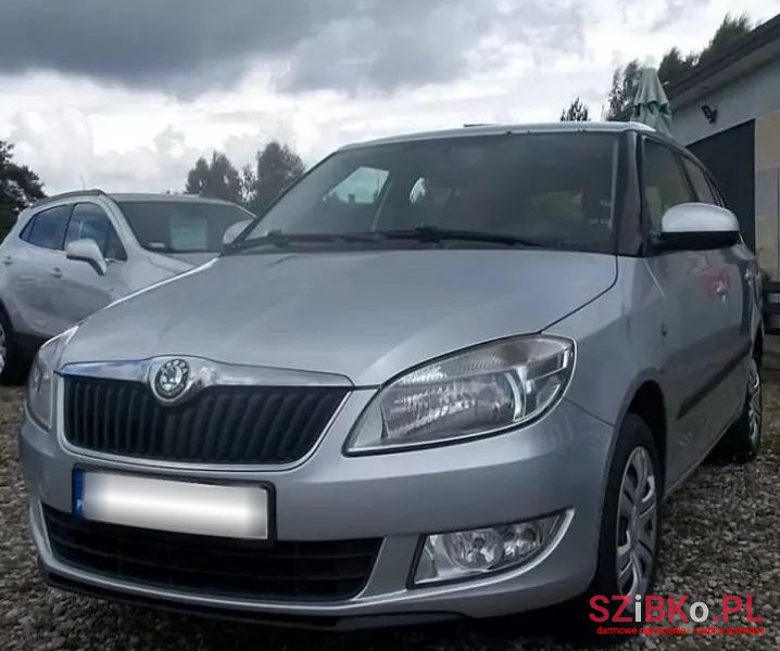 2011' Skoda Fabia 1.6 Tdi Dpf Ambition photo #2