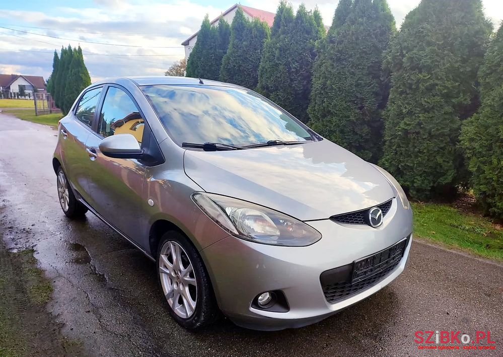 2008' Mazda 2 1.3 Exclusive+ photo #2