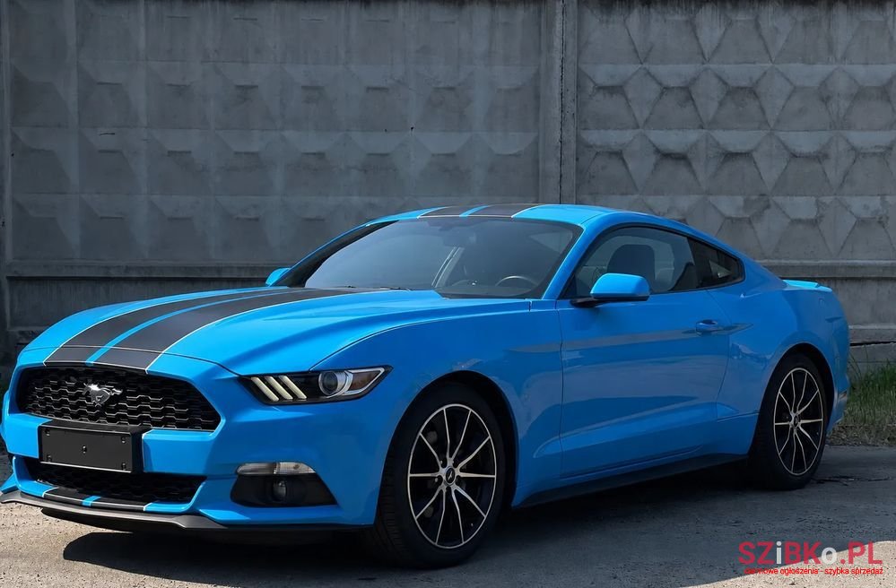 2017' Ford Mustang photo #3