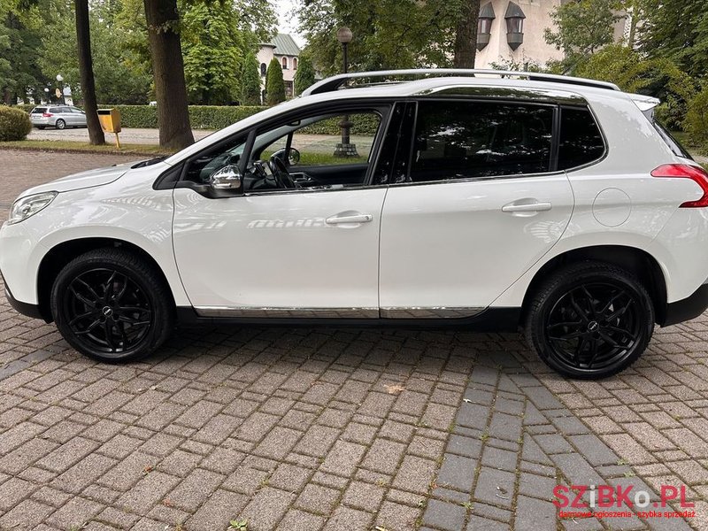 2015' Peugeot 2008 photo #2