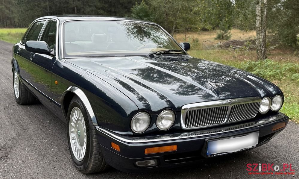 1995' Jaguar XJ photo #2
