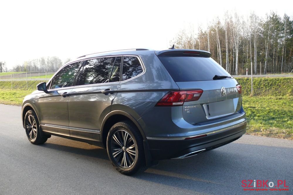 2018' Volkswagen Tiguan Allspace photo #1