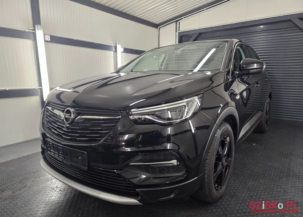 2018' Opel Grandland X photo #1