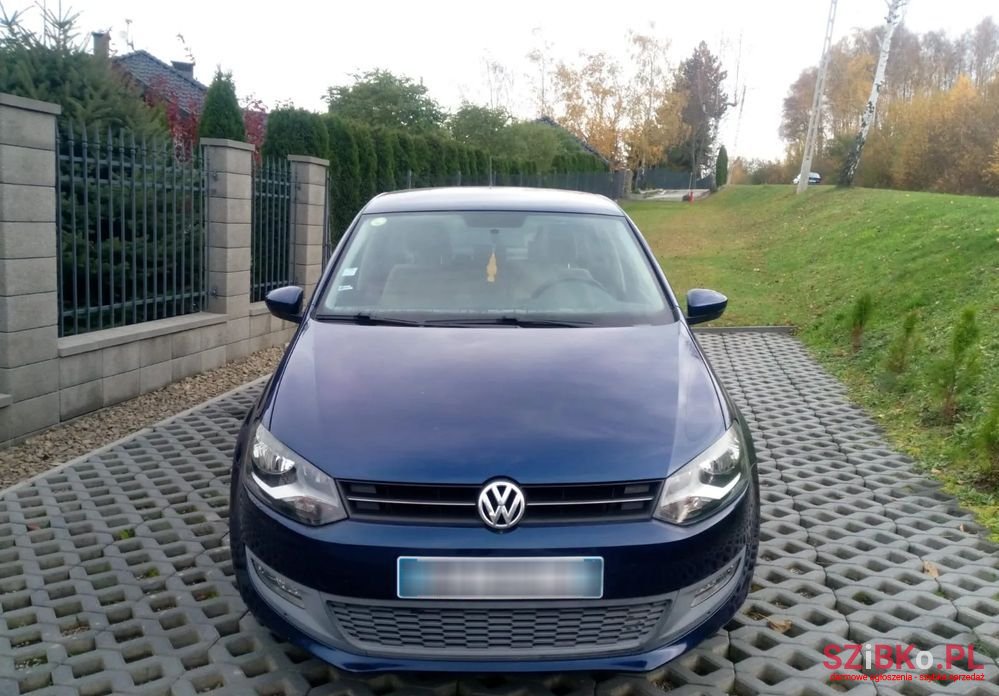 2010' Volkswagen Polo photo #3