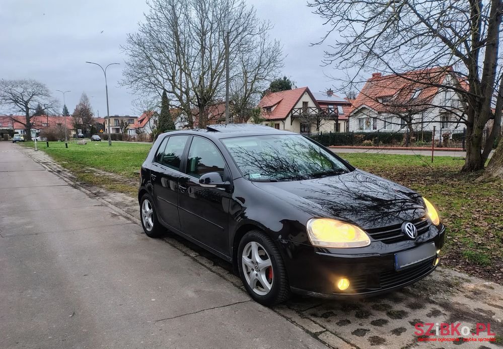 2007' Volkswagen Golf photo #2