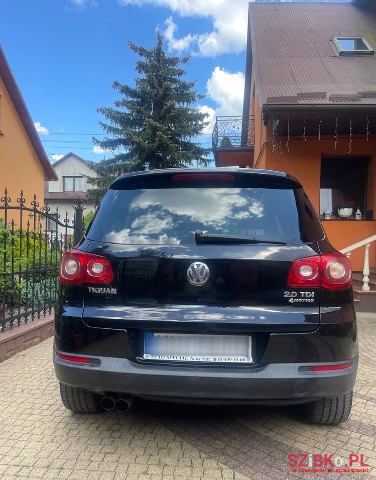 2010' Volkswagen Tiguan photo #5