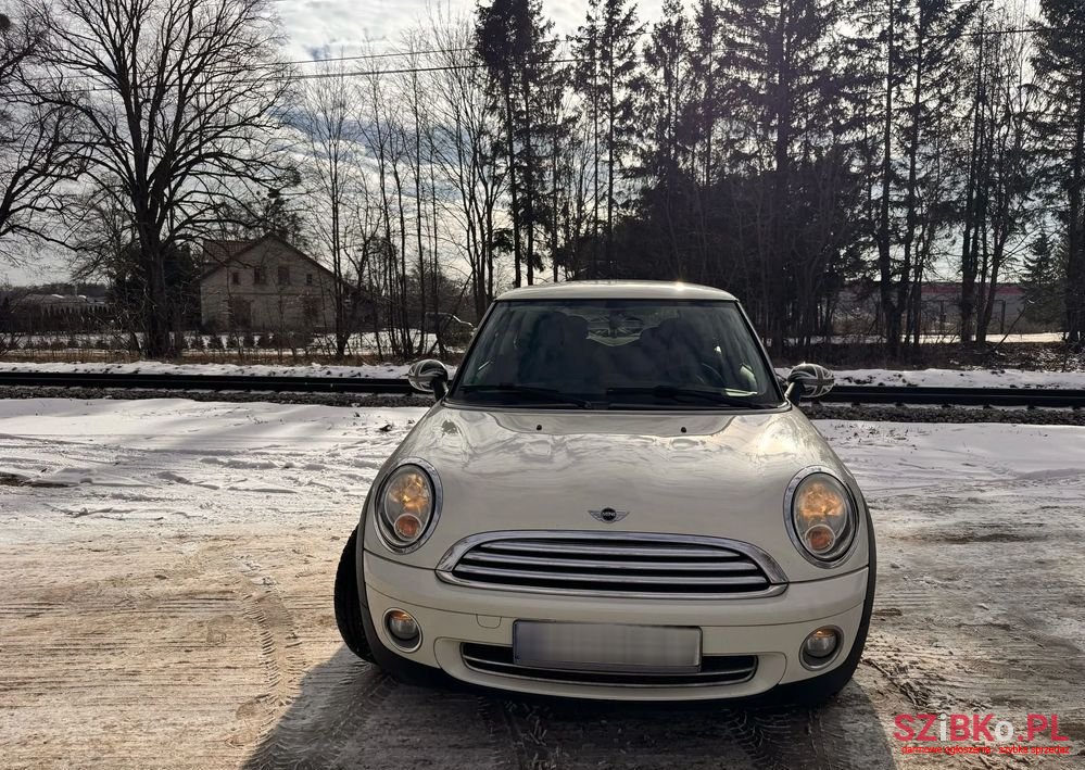 2009' MINI One Standard photo #5
