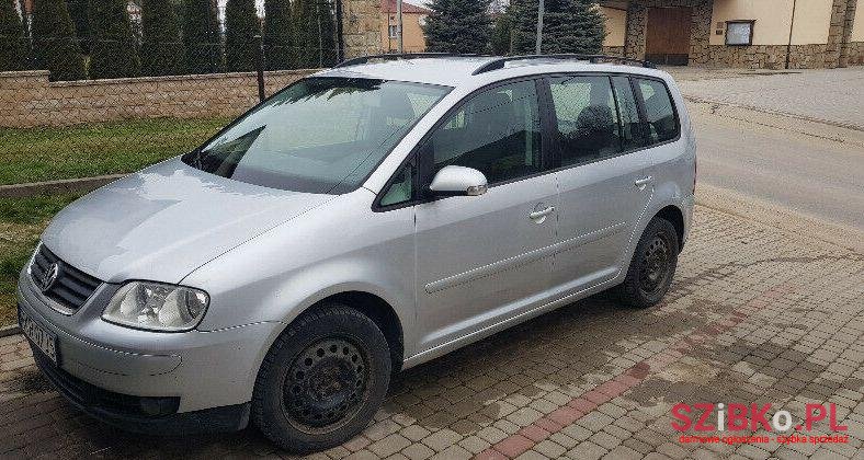 2006' Volkswagen Touran photo #1