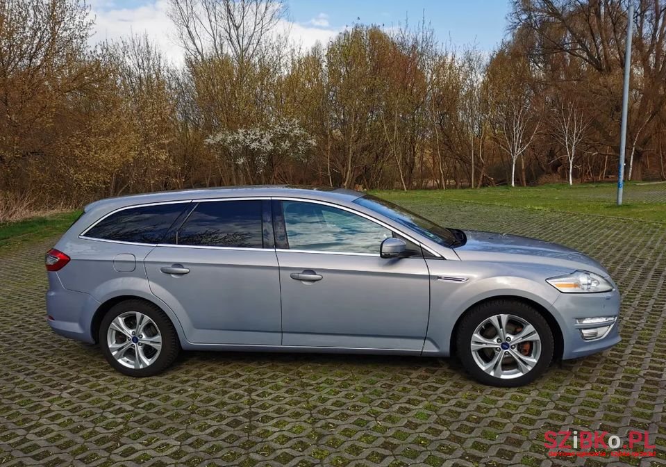 2013' Ford Mondeo photo #4
