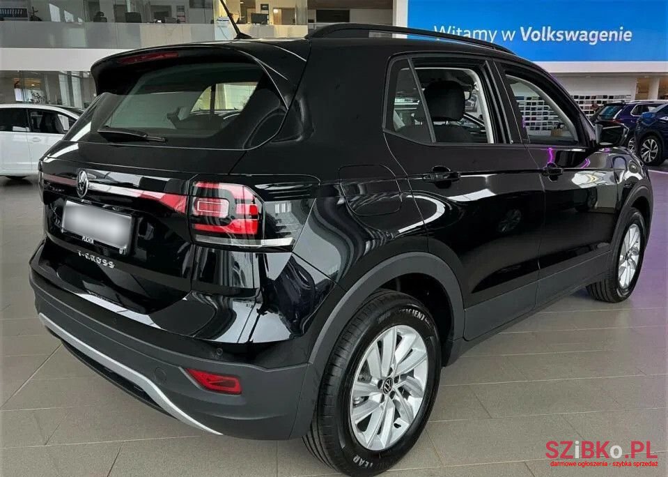 2023' Volkswagen T-Cross photo #3