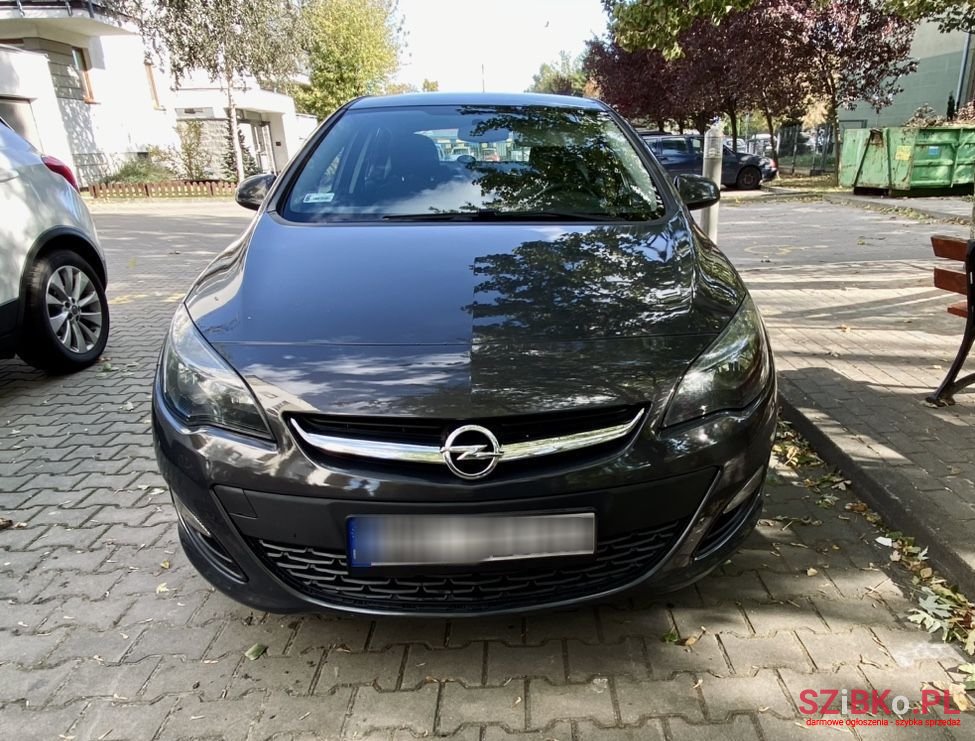 2014' Opel Astra photo #4