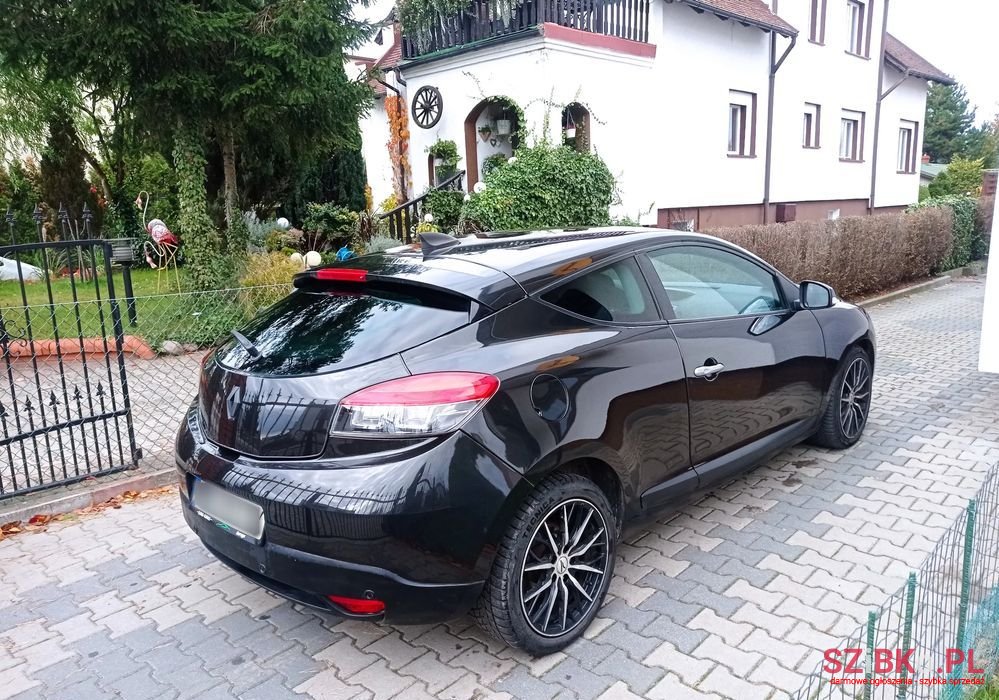 2009' Renault Megane photo #3