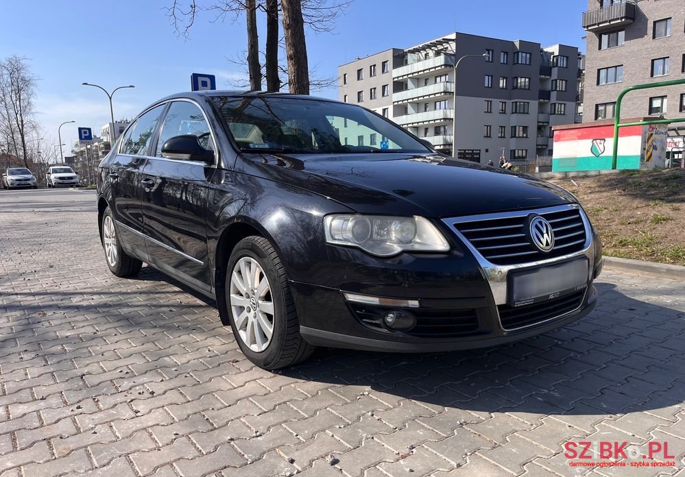 2008' Volkswagen Passat photo #1