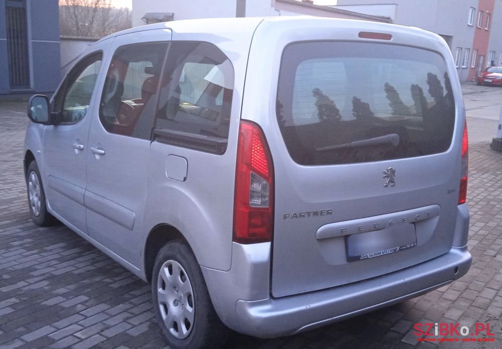 2013' Peugeot Partner photo #6